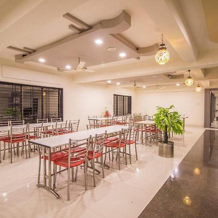Hotel Yogiraj Palace Shegaon Dış mekan fotoğraf