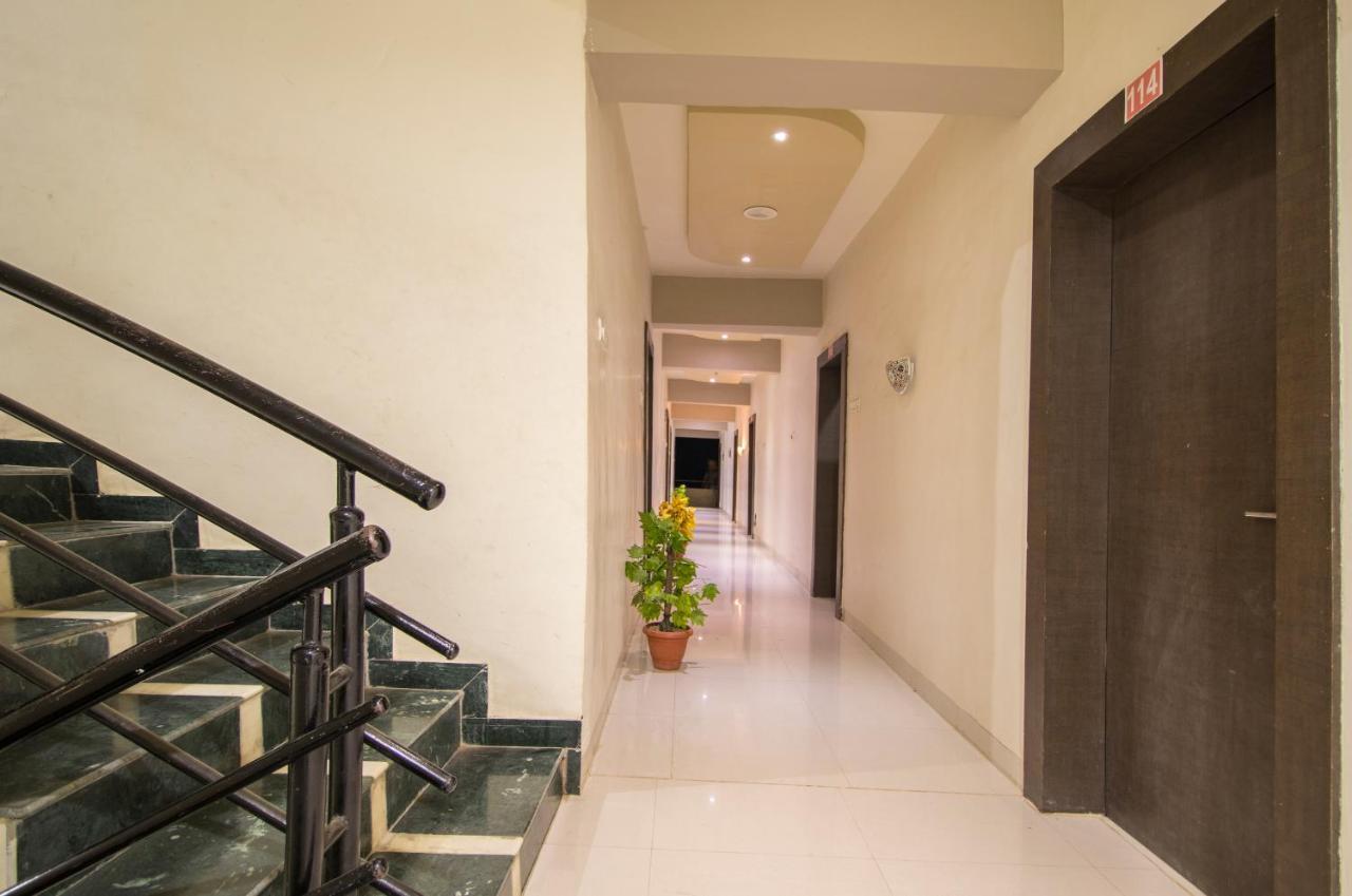 Hotel Yogiraj Palace Shegaon Dış mekan fotoğraf