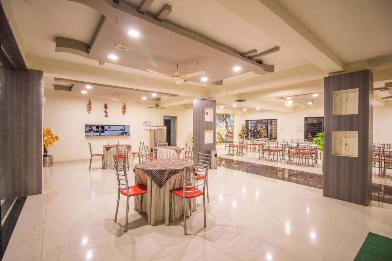 Hotel Yogiraj Palace Shegaon Dış mekan fotoğraf