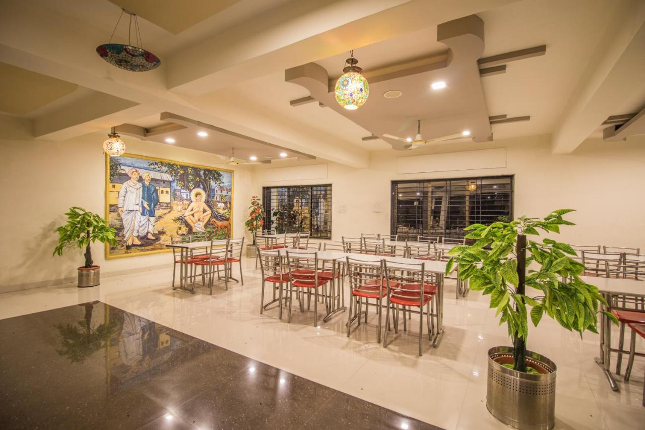 Hotel Yogiraj Palace Shegaon Dış mekan fotoğraf