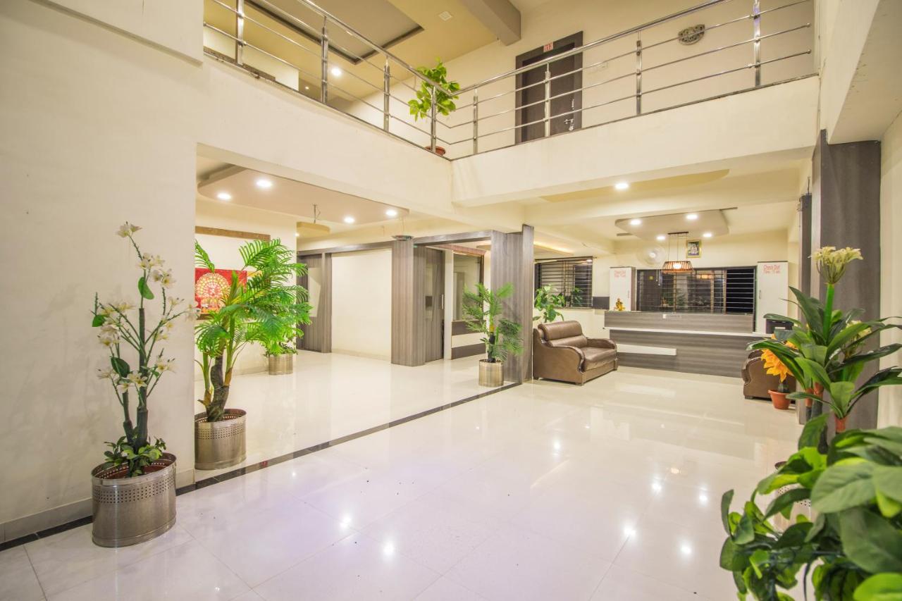 Hotel Yogiraj Palace Shegaon Dış mekan fotoğraf