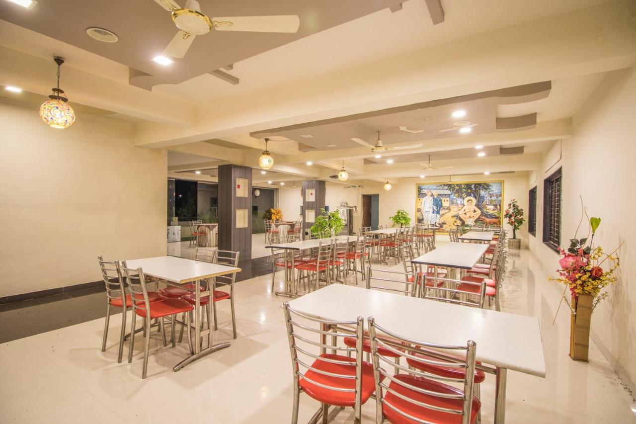 Hotel Yogiraj Palace Shegaon Dış mekan fotoğraf